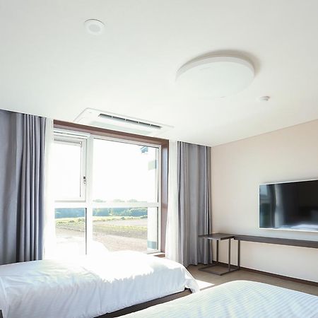 Jeju Stay In Sungsan Сеогвипо Екстериор снимка