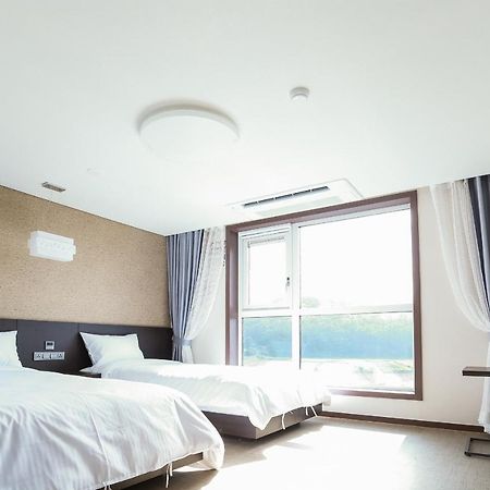 Jeju Stay In Sungsan Сеогвипо Екстериор снимка