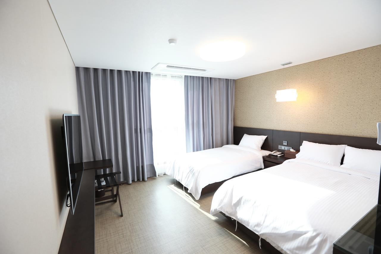 Jeju Stay In Sungsan Сеогвипо Екстериор снимка