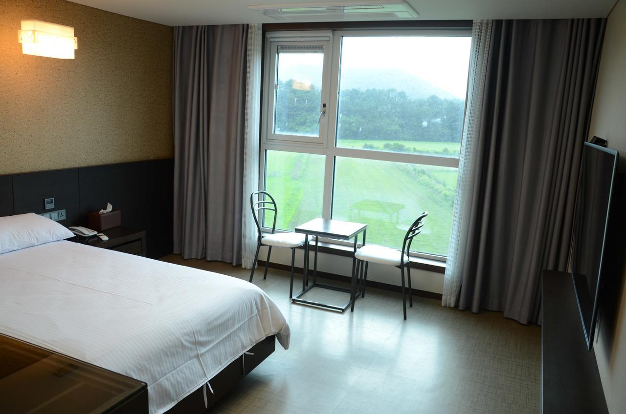 Jeju Stay In Sungsan Сеогвипо Екстериор снимка